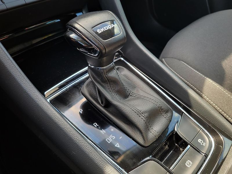 Škoda Karoq 2.0 TDi 85kW DSG AMBITION *ČR - fotka 22 z 43
