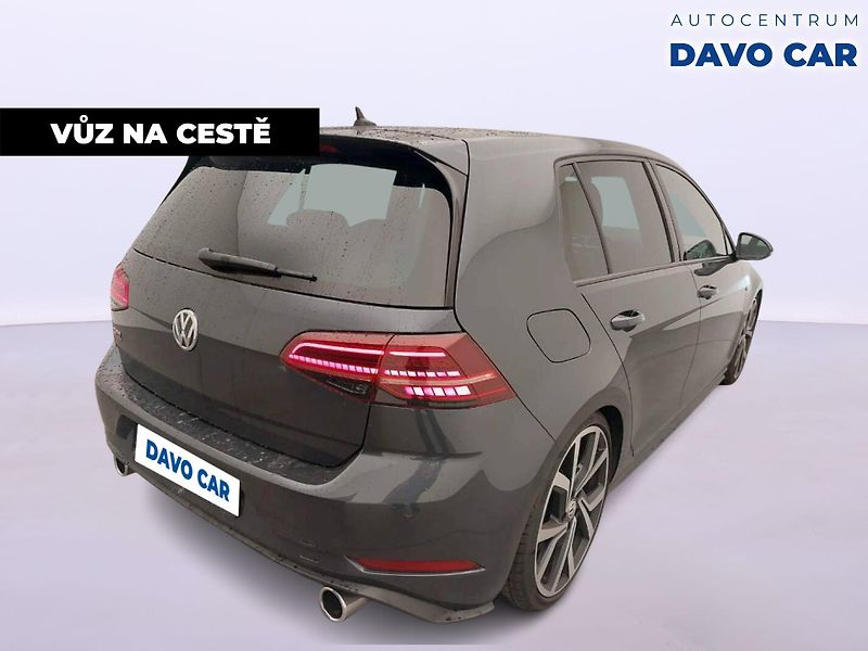 Volkswagen Golf 2,0 GTI 180kW LED 1.Maj. - fotka 5 z 10