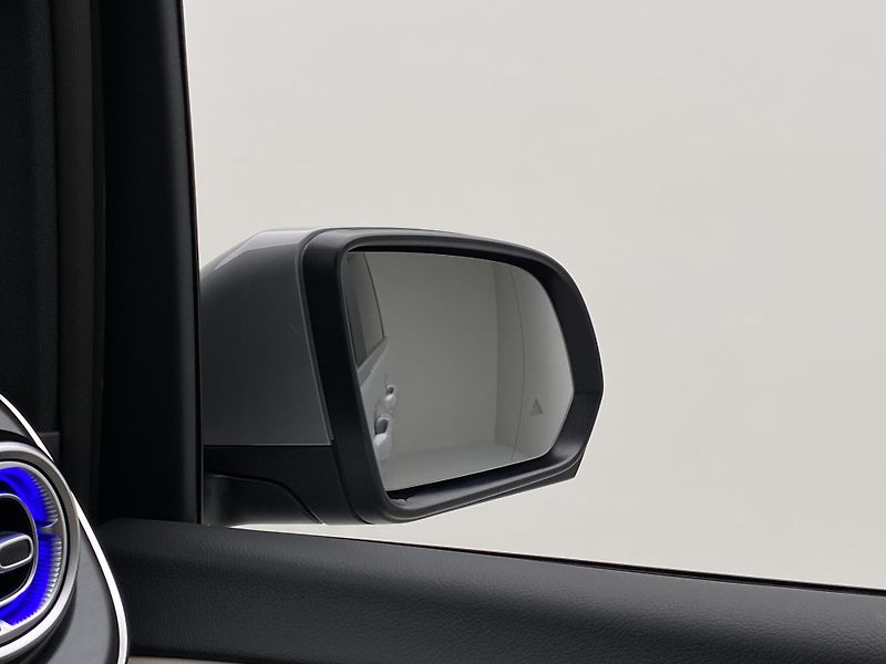 Mercedes-Benz Třídy V 300d AVANTGARDE 4MATIC AUT 7m - fotka 31 z 68