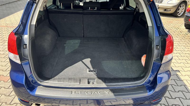 Subaru Legacy 2.5i BOXER 4X4 ACTIVE - fotka 11 z 13