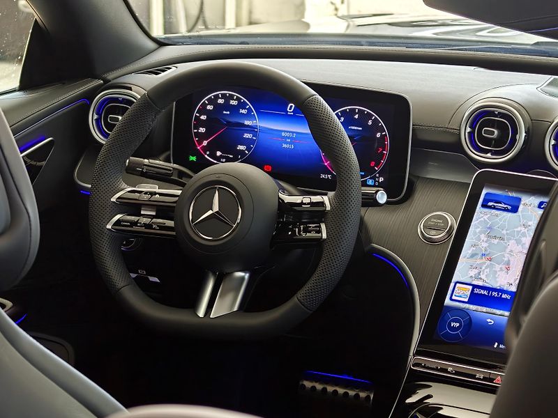 Mercedes-Benz CLE 200 cabrio AMG Pack - fotka 18 z 32