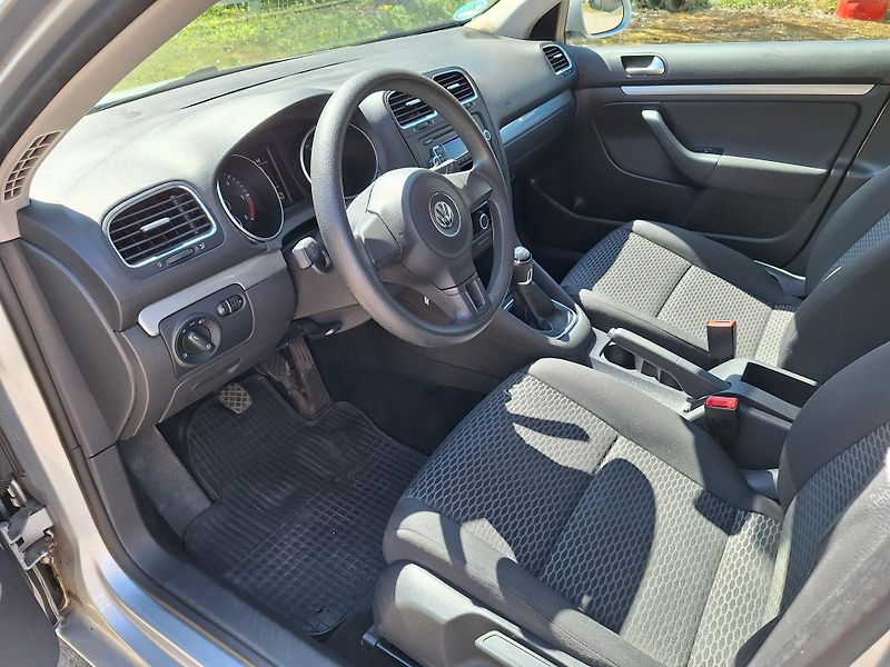 Volkswagen Golf (2012) VW Golf 1.6 tdi WEBASTO - fotka 11 z 19
