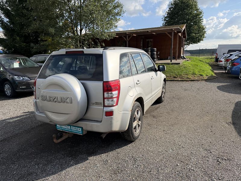 Suzuki Grand Vitara 2.0i 4x4,AC - fotka 6 z 21