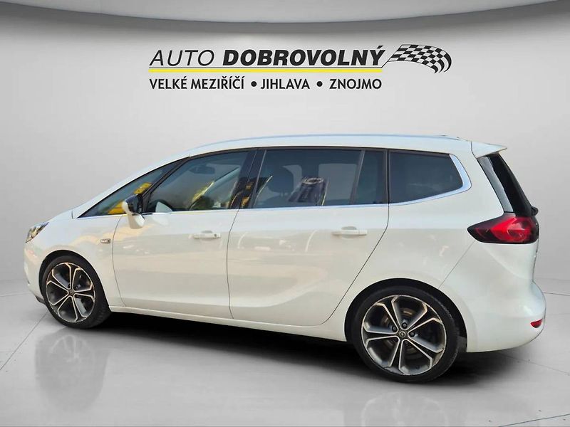 Opel Zafira INNOVATION 2.0 CDTI (125KW/170 - fotka 4 z 47