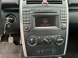 Mercedes-Benz Třídy B (2009) 180 CDi, 2.0D, 80KW,VYHŘ. SED. - náhled 12