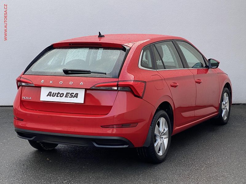 Škoda Scala (2020) 1.6 TDi, Ambition, DSG, LED - fotka 4 z 18