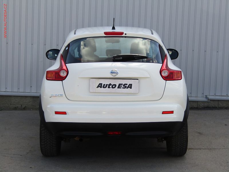 Nissan Juke (2010) 1.6i, ČR, AC - fotka 5 z 14