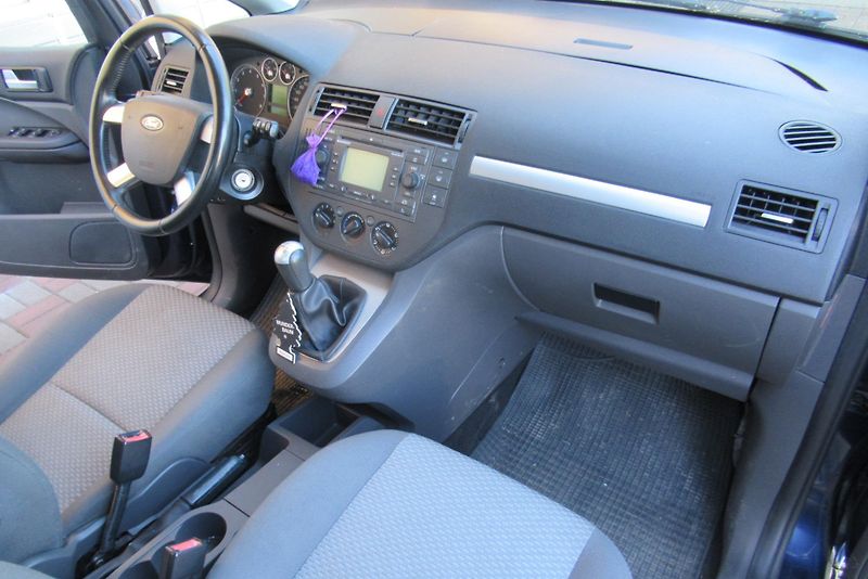 Ford C-MAX 1.8i NA OPRAVU NEBO ND - fotka 12 z 19