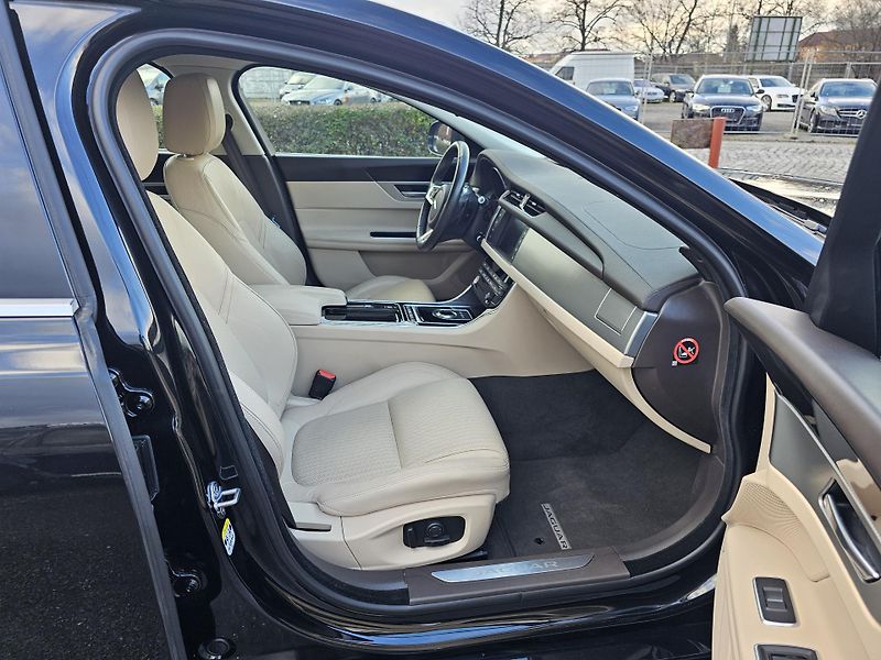 Jaguar XF (2019) 2.0 25D 177kW 2019,VÝHŘEV,KŮŽE - fotka 38 z 50
