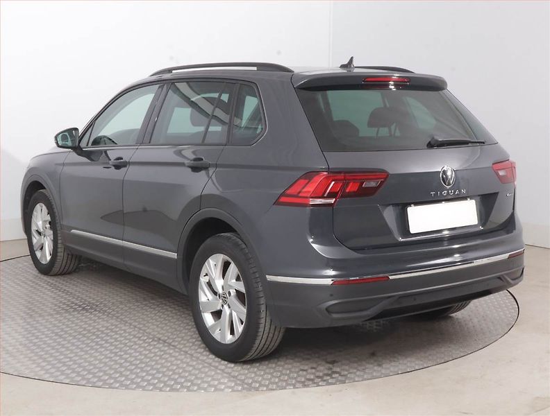Volkswagen Tiguan (2022) Life 2.0 TDI - fotka 4 z 16