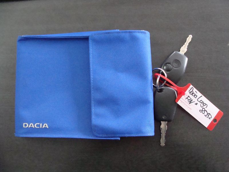Dacia Logan 1.2i, klima - fotka 22 z 22