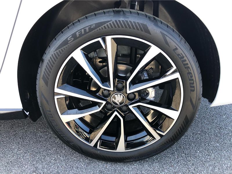 Škoda Fabia 1,0 TSI - fotka 14 z 29