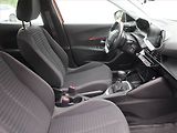 Peugeot 2008 (2021) 1.2 PureTech, ČR,1.maj - náhled 9