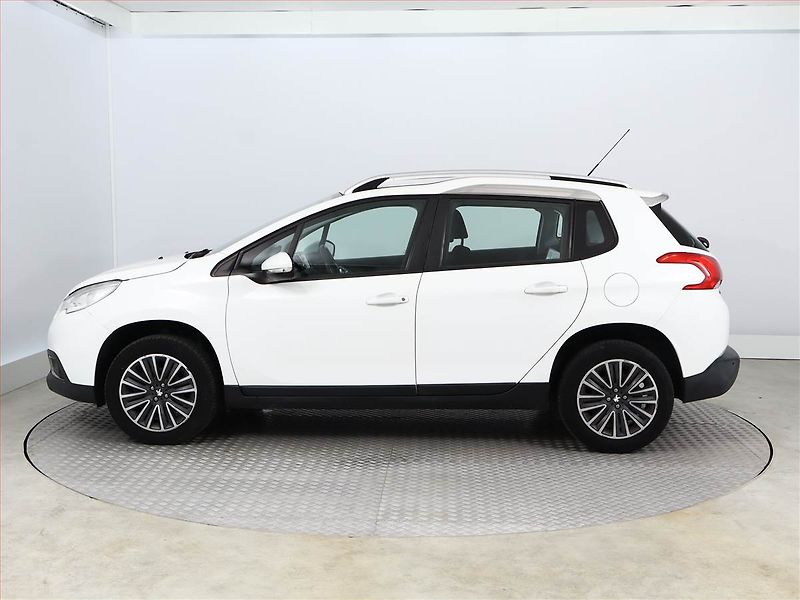 Peugeot 2008 (2016) 1.2 PureTech, Serv.kniha - fotka 3 z 11
