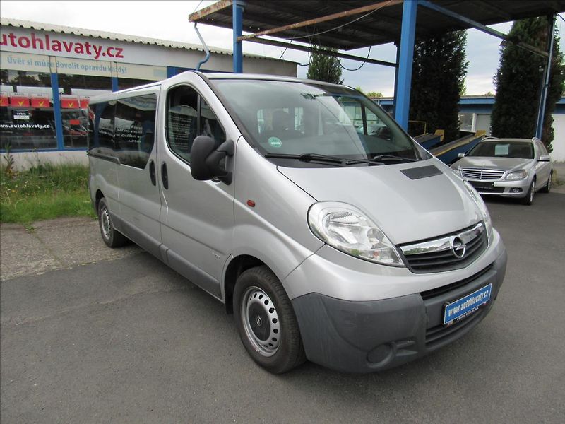 Opel Vivaro 2,0 CDTi 9 míst - fotka 3 z 27
