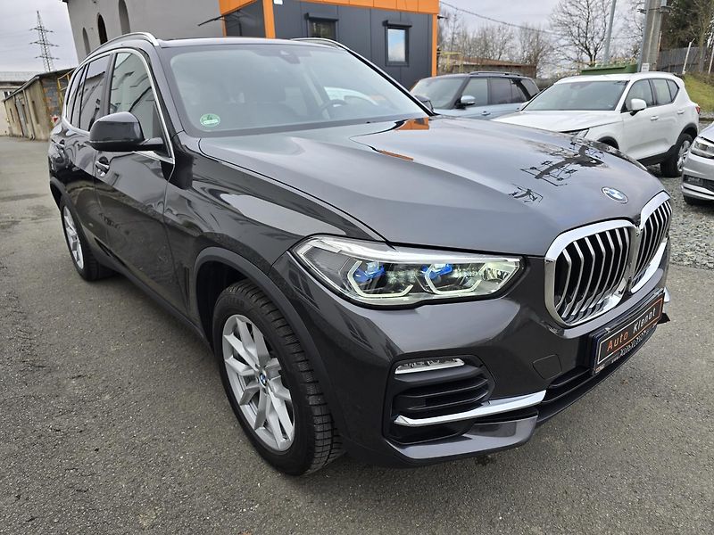 BMW X5 xDrive45e VIRTUAL KAMER HEADup - fotografie inzerátu