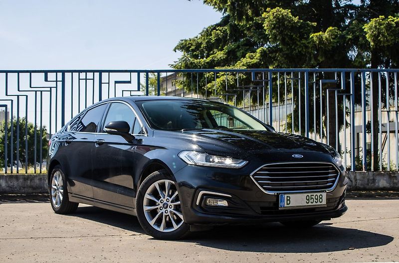 Ford Mondeo Titanium - fotka 3 z 17