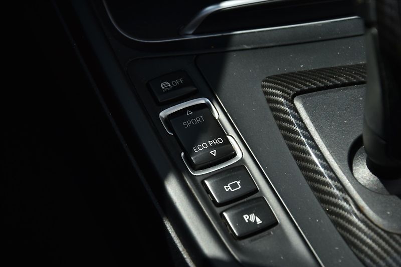 BMW Řada 4 440i xDrive  M PAKET HEAD UP - fotka 24 z 34