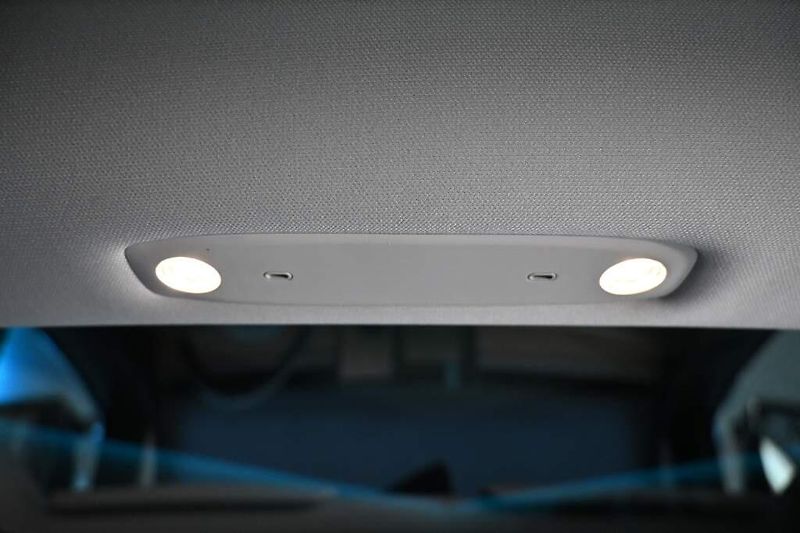 Tesla Model 3 (2019) RWD LED Kamera Range Plus 229 - fotka 26 z 33