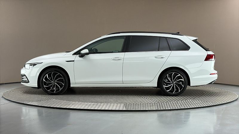Volkswagen Golf 2.0 TDI DSG Style Variant - fotka 4 z 29