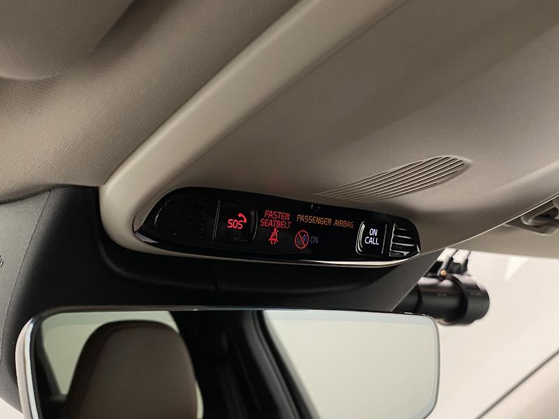 Volvo V90 CC D5 AWD INSCRIPTION AUT CZ - fotka 29 z 51