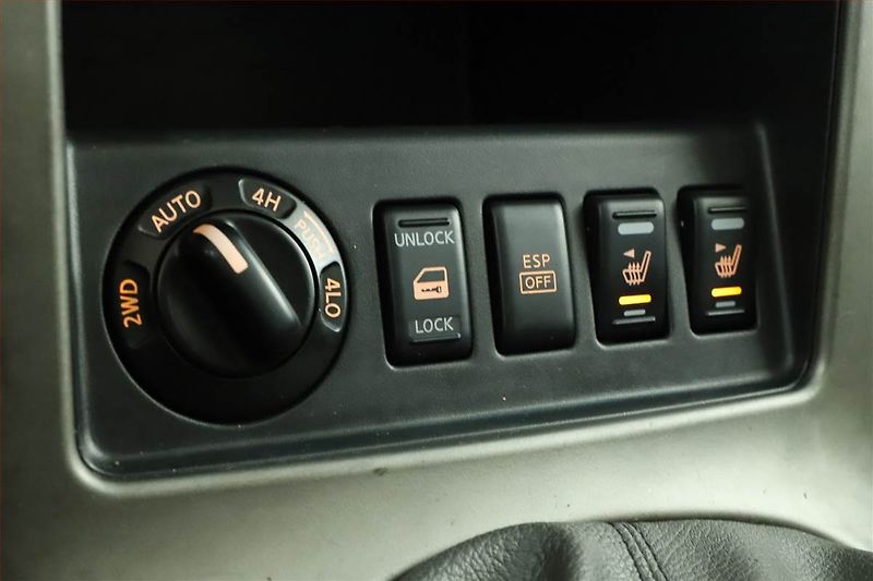 Nissan Pathfinder (2008) 2.5 dCi, 4X4, Tempomat - fotka 17 z 20