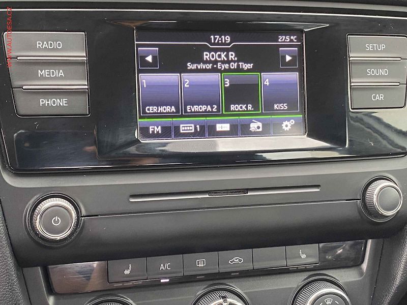 Škoda Octavia (2016) 1.6TDi, 1.maj,ČR, Ambition - fotka 15 z 17