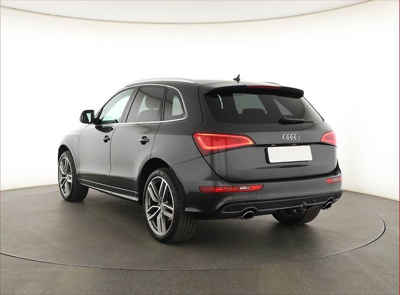 Audi Q5 (2013) S line 2.0 TFSI, 4X4, Kůže - fotka 4 z 18