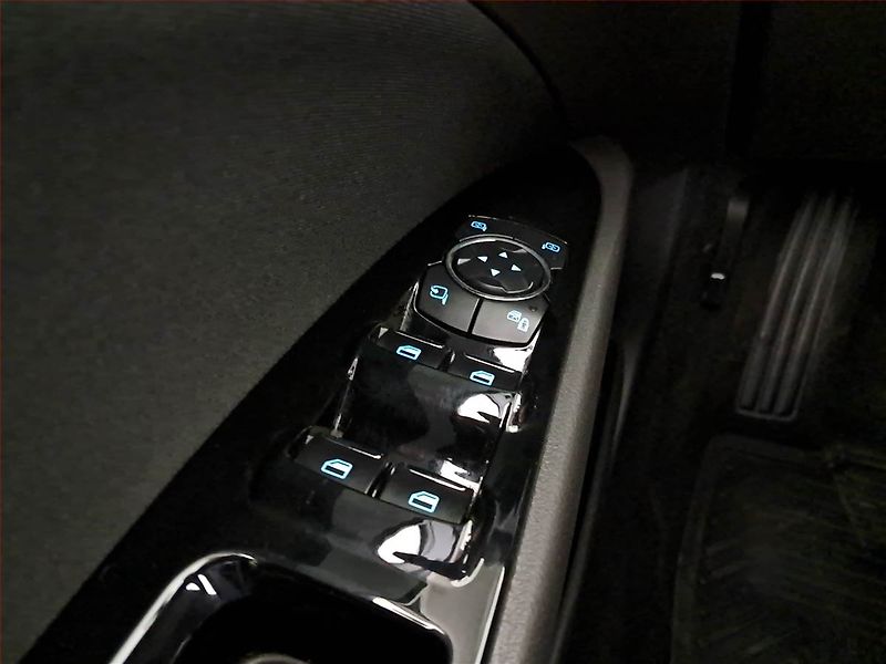 Ford Mondeo (2021) 2.0 EcoBlue, Navi, Tempomat - fotka 21 z 21