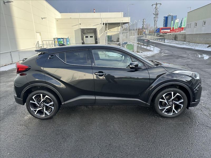 Toyota C-HR 1,2 4x4 TOP - fotka 2 z 32