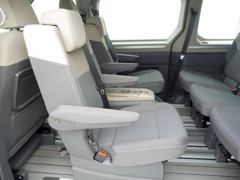 Volkswagen Multivan (2025) Long Life 2,0 TDI 110kW DSG - fotka 22 z 30