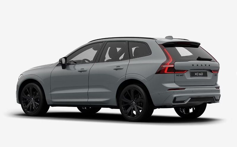Volvo XC60 (2026) B5 AWD AUT PLUS BLACK EDITION - fotka 6 z 11