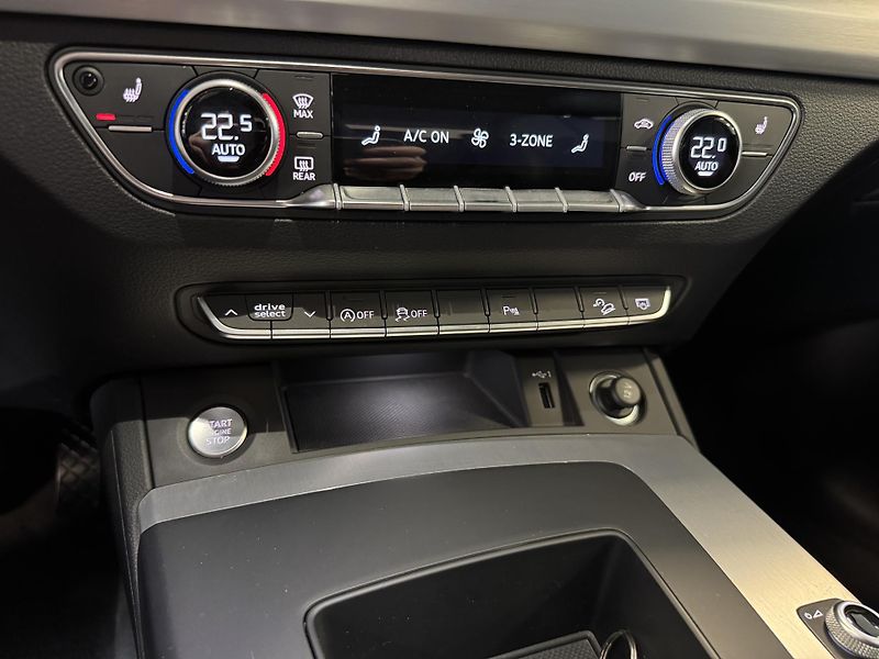 Audi Q5 (2023) 40TFSI 4x4 Advanced Tažné LED  - fotka 41 z 42