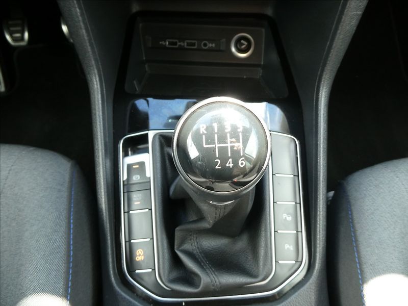 Volkswagen Golf Sportsvan 1,5 TSi 96kW Join,LED,navigace - fotka 29 z 44