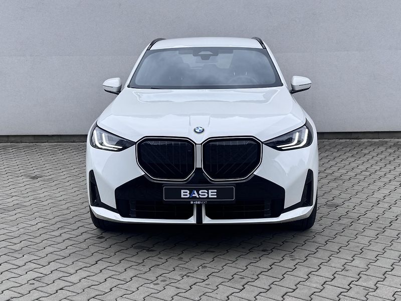 BMW X3 xDrive 30e M Sport - fotka 2 z 26