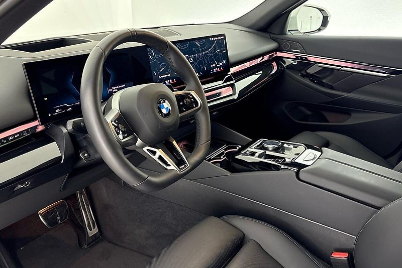 BMW Řada 5 540d xDrive Sedan - fotka 6 z 25