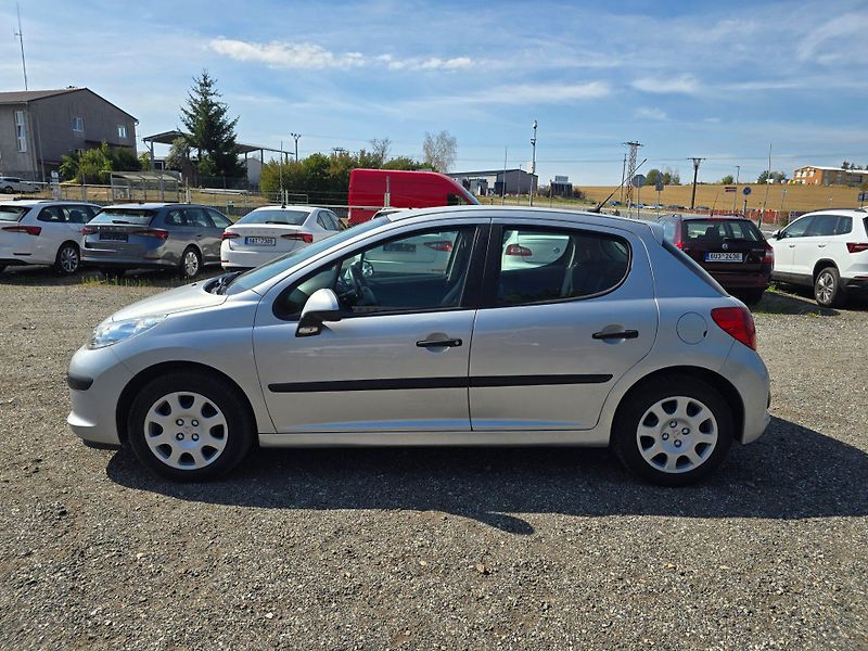 Peugeot 207 (2008) 1.4 54KW XR klima,2 sady kol,n - fotka 4 z 22