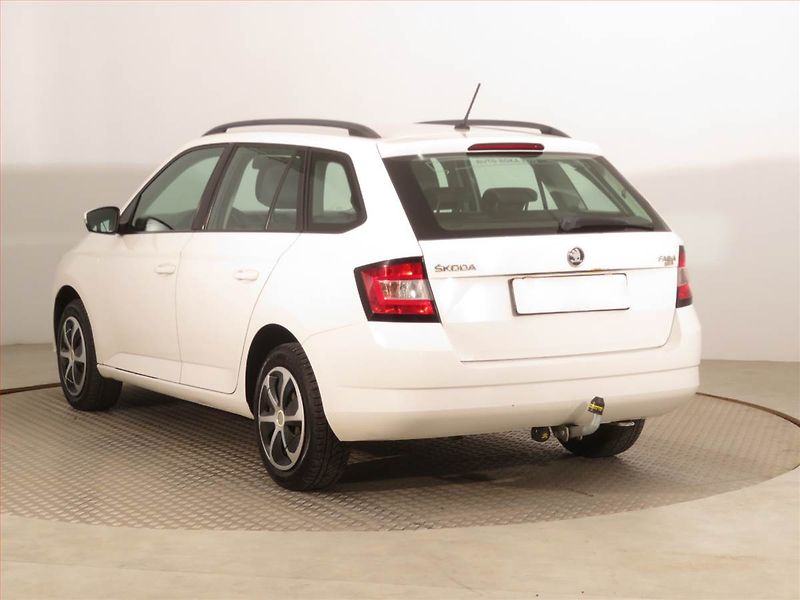 Škoda Fabia (2015) Ambition 1.4 TDI, Serv.kniha - fotka 4 z 14