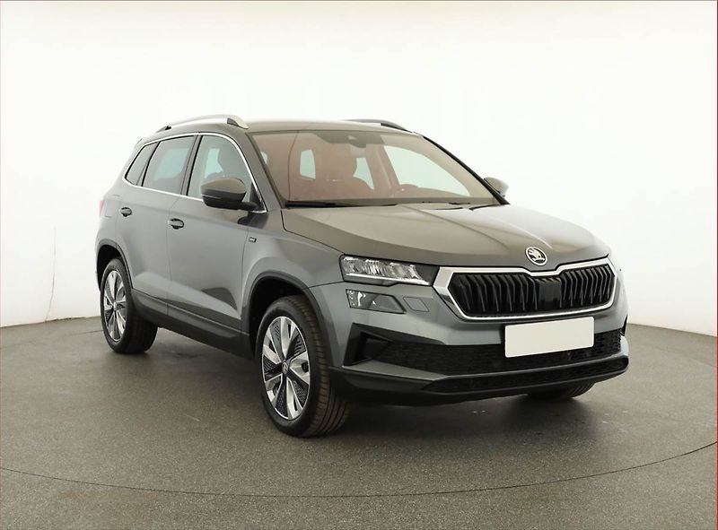 Škoda Karoq (2025) 2.0 TDI, Drive, 4x4 - fotka 1 z 20