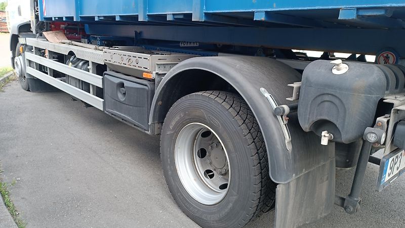 DAF LF LF290 Nosič kont.+RUKA Palfi. - fotka 18 z 27