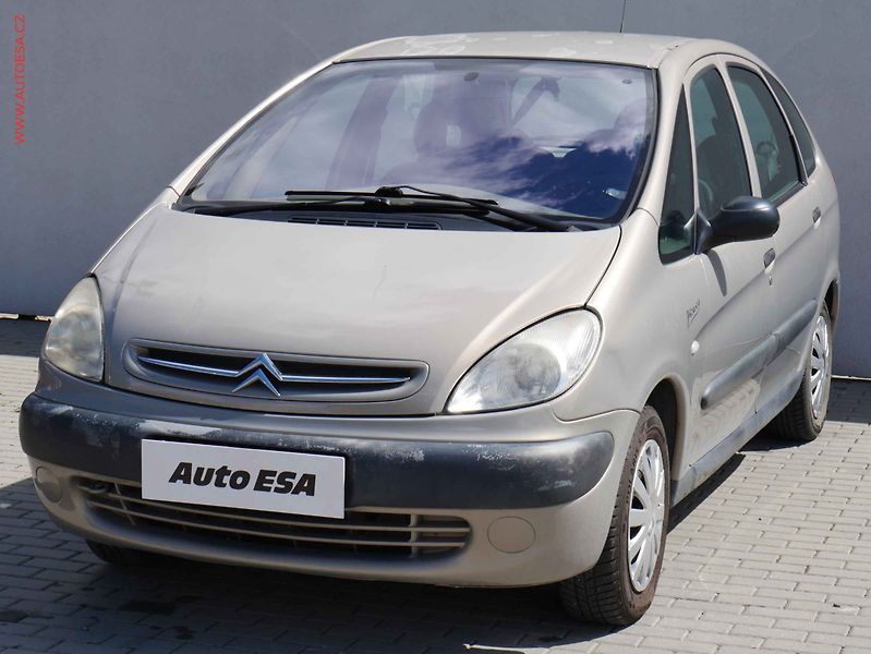 Citroën Xsara Picasso (2002) 1.8i, autoAC - fotka 3 z 16