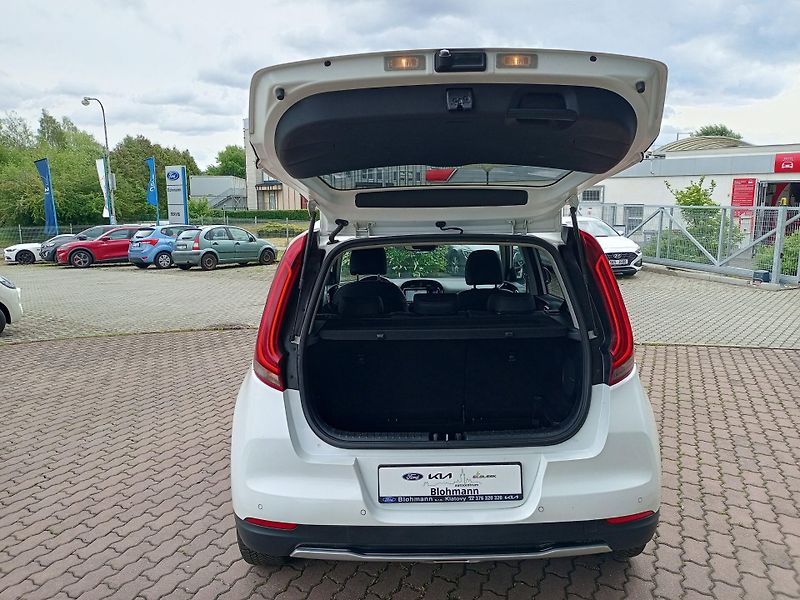Kia e-Soul (2020) 150 kw - baterie 64 kwh - fotka 8 z 16