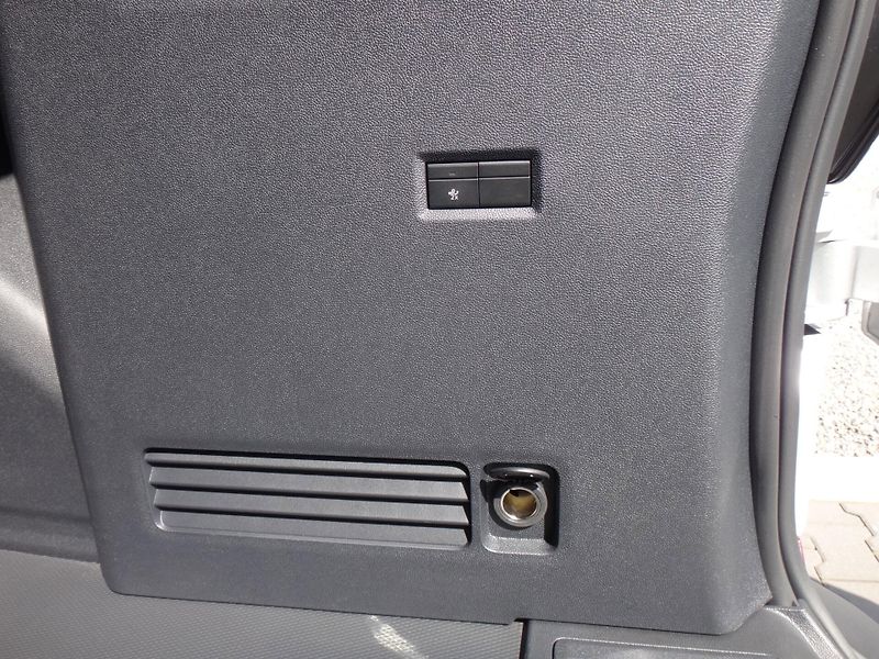 Ford Transit Custom (2026) Kombi Trend 340_L1H1_2.5Durate - fotka 21 z 30