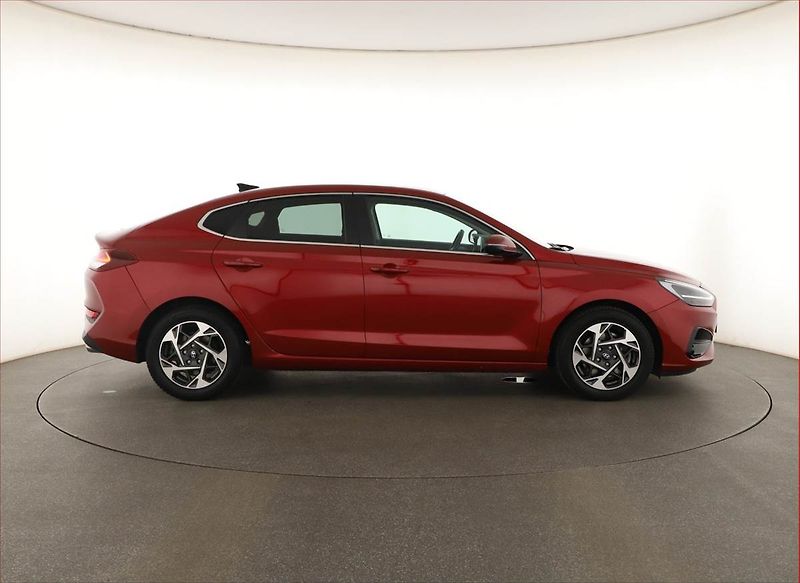 Hyundai i30 (2024) Style 1.0 T-GDI, Serv.kniha - fotka 6 z 16