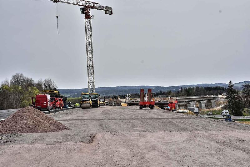 Výstavba dálnice D35 v úseku Janov - Opatovec jde pomalu do finále.