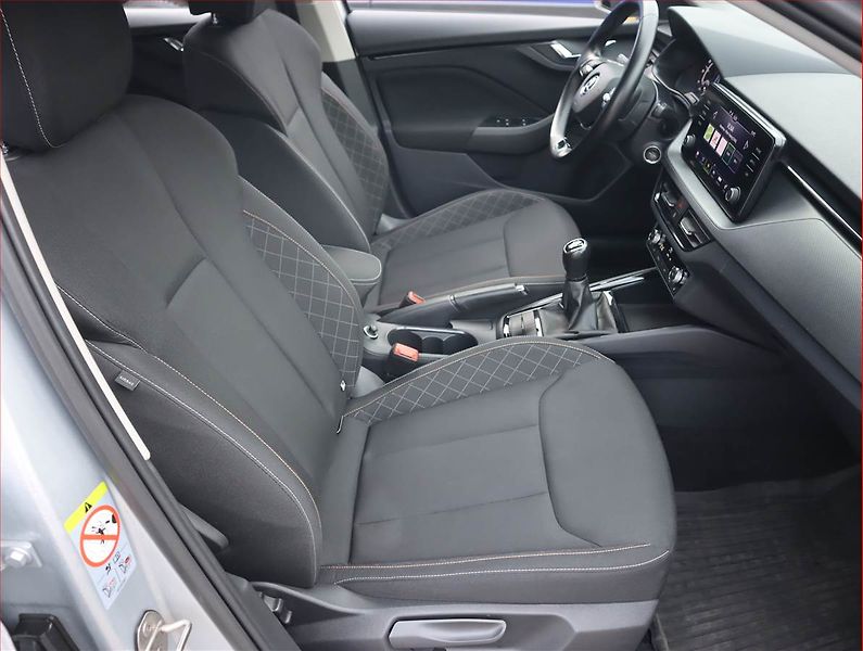 Škoda Scala (2021) 1.0 TSI, Tempomat - fotka 9 z 19