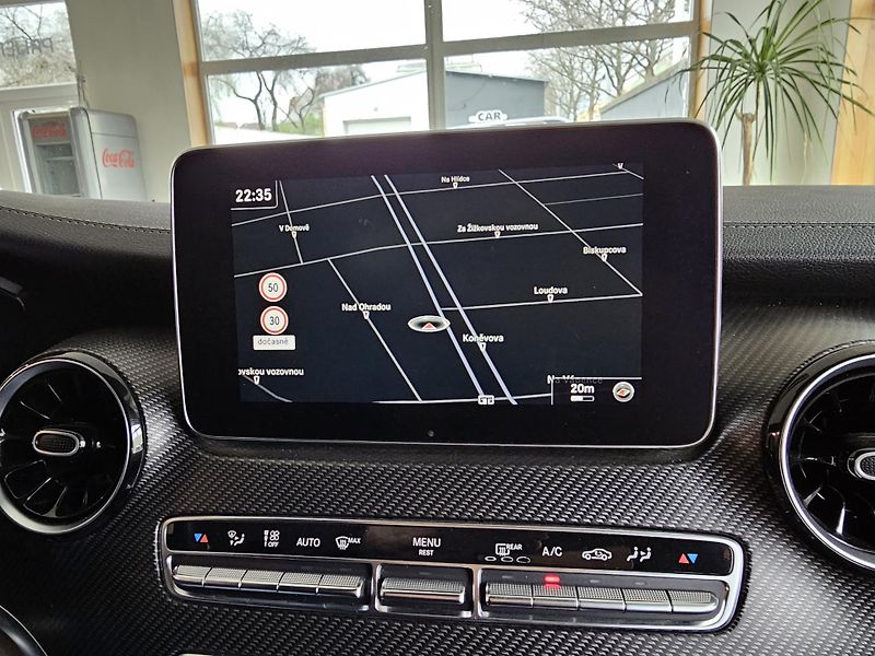 Mercedes-Benz Třídy V (2020) V300dL AMG Exclusive TOPvýbava - fotka 32 z 33