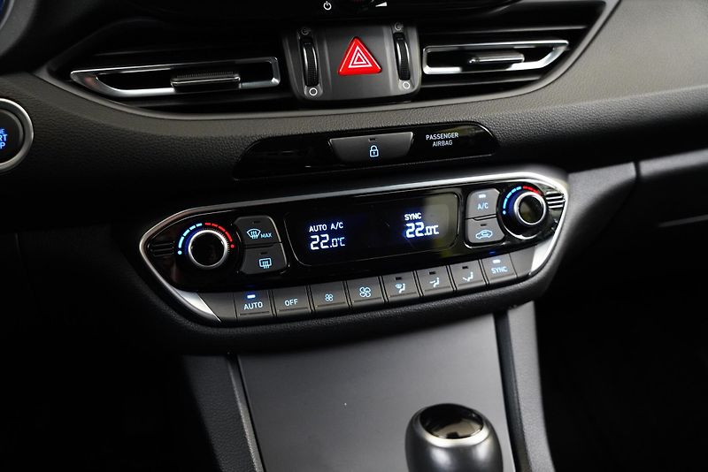Hyundai i30 - fotka 21 z 24