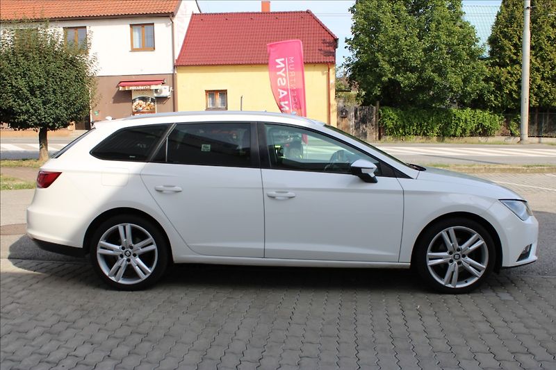 Seat Leon 1,4 TGi Style LED CZ původ - fotka 3 z 4