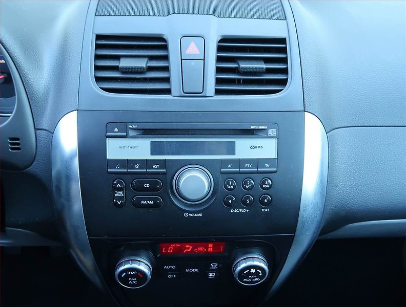 Suzuki SX4 (2010) 2.0 DDiS, Eko.zaplacen, Tažné - fotka 12 z 15